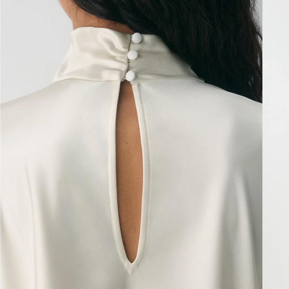 Elegant Cream Women's Dress - Picture 4 of 5